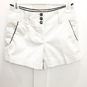 WHBM white pin striped shorts size 00 5”inseam